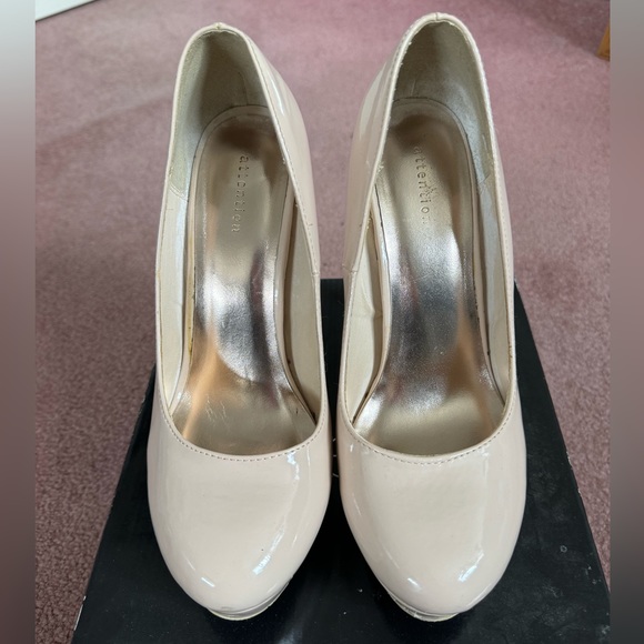 Nude colored heels - Picture 7 of 8